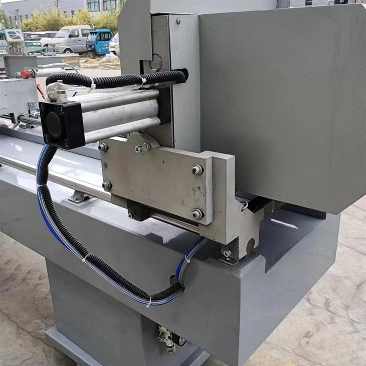 UPVC Window Cutting Machine8 UPVC Window Cutting Machine8